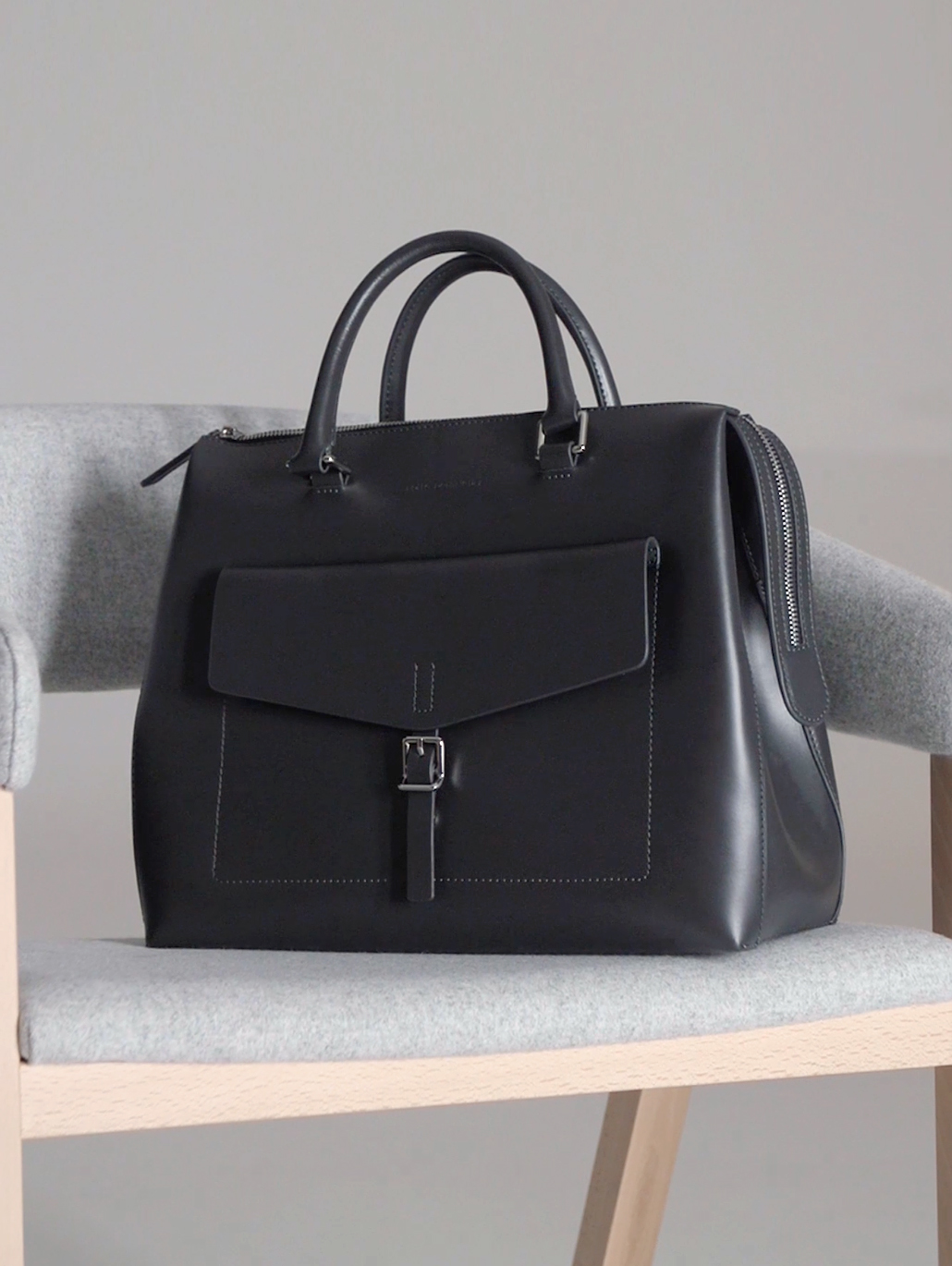 silla bolso adolfodominguez